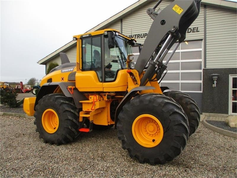 Riteņu iekrāvējs Volvo L 70 H H2 BEMÆRK MED GARANTI FRA VOLVO FREM TIL DE: foto 21