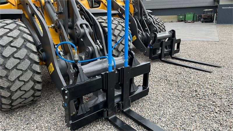 Volvo Pallegafler Hydraulisk 5Tons pallegafler med Volvo - Riteņu iekrāvējs: foto 4 Volvo Pallegafler Hydraulisk 5Tons pallegafler med Volvo - Riteņu iekrāvējs: foto 4