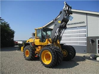 Volvo Tvillingehjul som passer til AGRI 750/65R26 - Riteņu iekrāvējs: foto 1 Volvo Tvillingehjul som passer til AGRI 750/65R26 - Riteņu iekrāvējs: foto 1