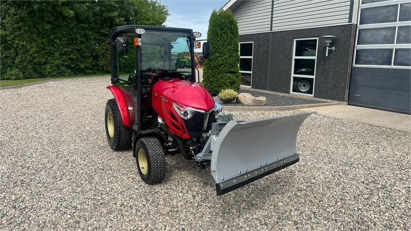 Traktors Yanmar YT 235H 4WD Snow Edition med sneplov og spreder: foto 19