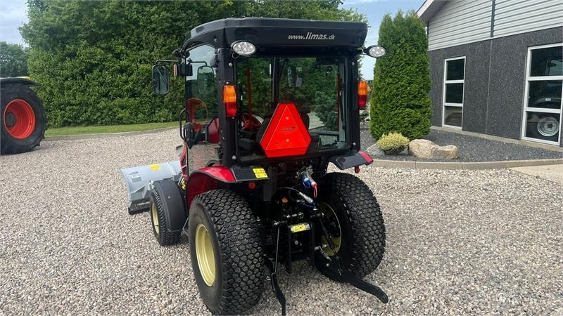 Traktors Yanmar YT 235H 4WD Snow Edition med sneplov og spreder: foto 14