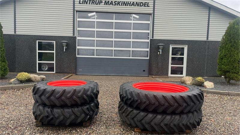 Sprøjtehjul 380/85R34 og 380/90R50 Har siddet på e - Riepa - Lauksaimniecības tehnika: foto 1 Sprøjtehjul 380/85R34 og 380/90R50 Har siddet på e - Riepa - Lauksaimniecības tehnika: foto 1