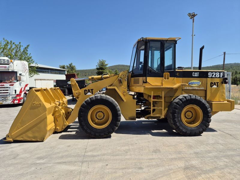 Caterpillar CAT 928F - Riteņu iekrāvējs: foto 4 Caterpillar CAT 928F - Riteņu iekrāvējs: foto 4