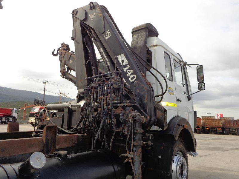 Kravas automašīna pašizgāzējs Mercedes-Benz NG 1933 V8 Mercedes Benz 19334X2 Kipper AND Crane: foto 7