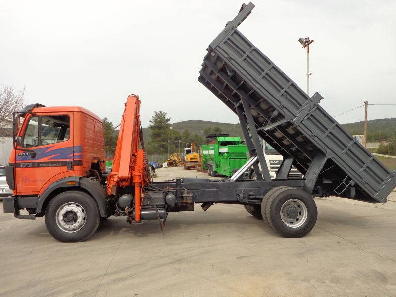 Mercedes-Benz SK 1722 Mercedes Benz SK1722 4X2 Kipper AND Crane - Kravas automašīna pašizgāzējs: foto 3 Mercedes-Benz SK 1722 Mercedes Benz SK1722 4X2 Kipper AND Crane - Kravas automašīna pašizgāzējs: foto 3
