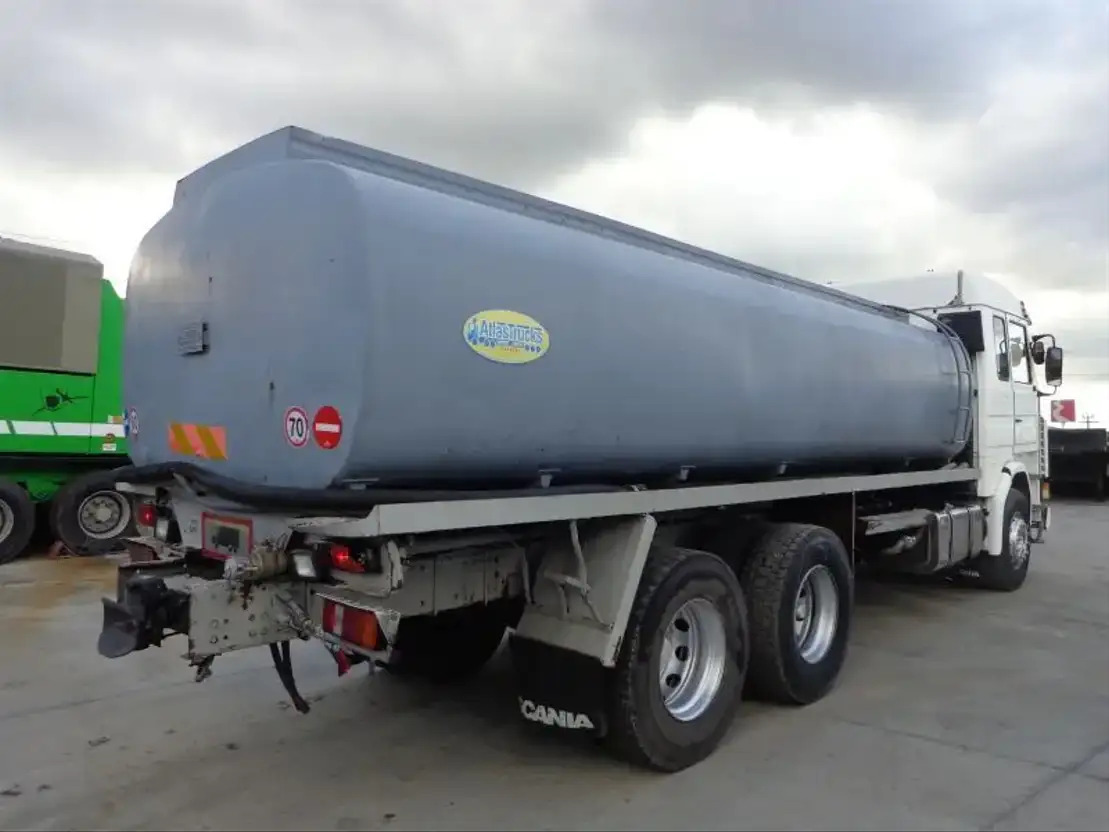 Scania R143-470 V8 Scania R143HL .470 6X2 Diesel/OIL Tank - Autocisterna: foto 5 Scania R143-470 V8 Scania R143HL .470 6X2 Diesel/OIL Tank - Autocisterna: foto 5