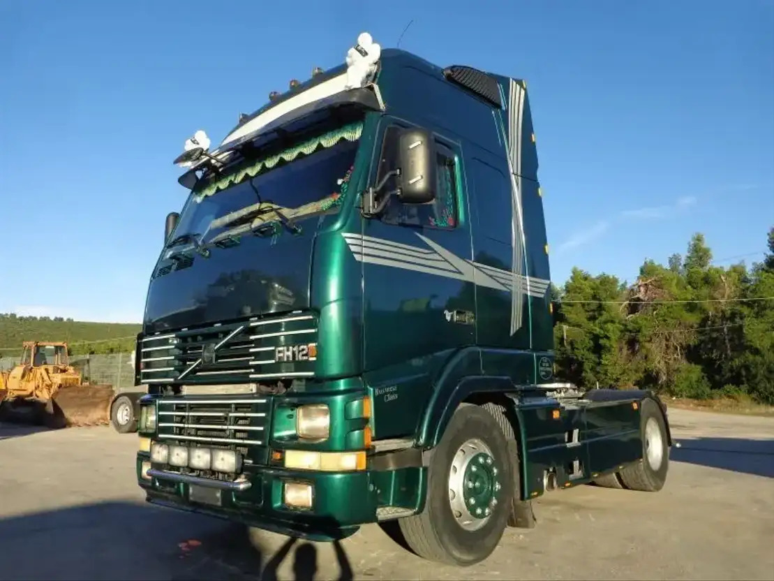 Volvo FH 12.420 Volvo FH12.420 4X2 - Vilcējs: foto 1 Volvo FH 12.420 Volvo FH12.420 4X2 - Vilcējs: foto 1