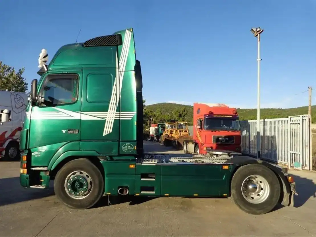 Volvo FH 12.420 Volvo FH12.420 4X2 - Vilcējs: foto 4 Volvo FH 12.420 Volvo FH12.420 4X2 - Vilcējs: foto 4