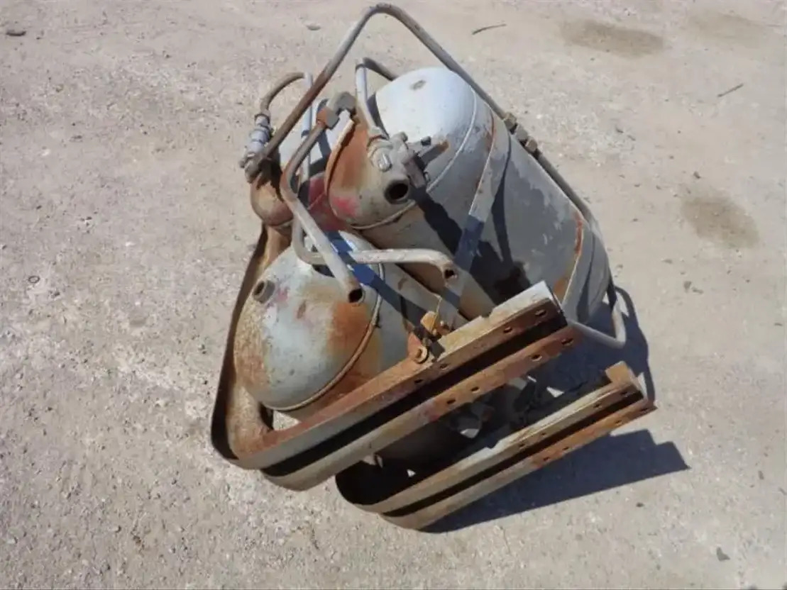 Volvo Airtanks From Volvo F88-F89  līzingu Volvo Airtanks From Volvo F88-F89: foto 7