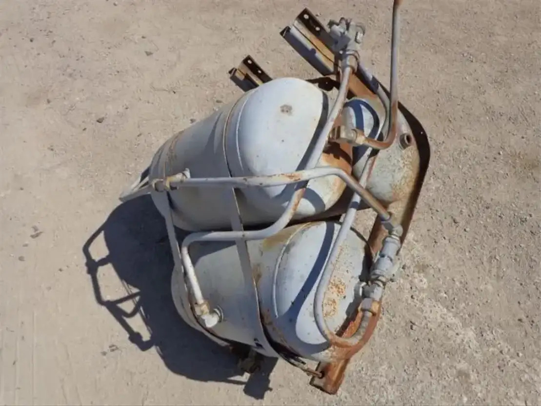 Volvo Airtanks From Volvo F88-F89  līzingu Volvo Airtanks From Volvo F88-F89: foto 8