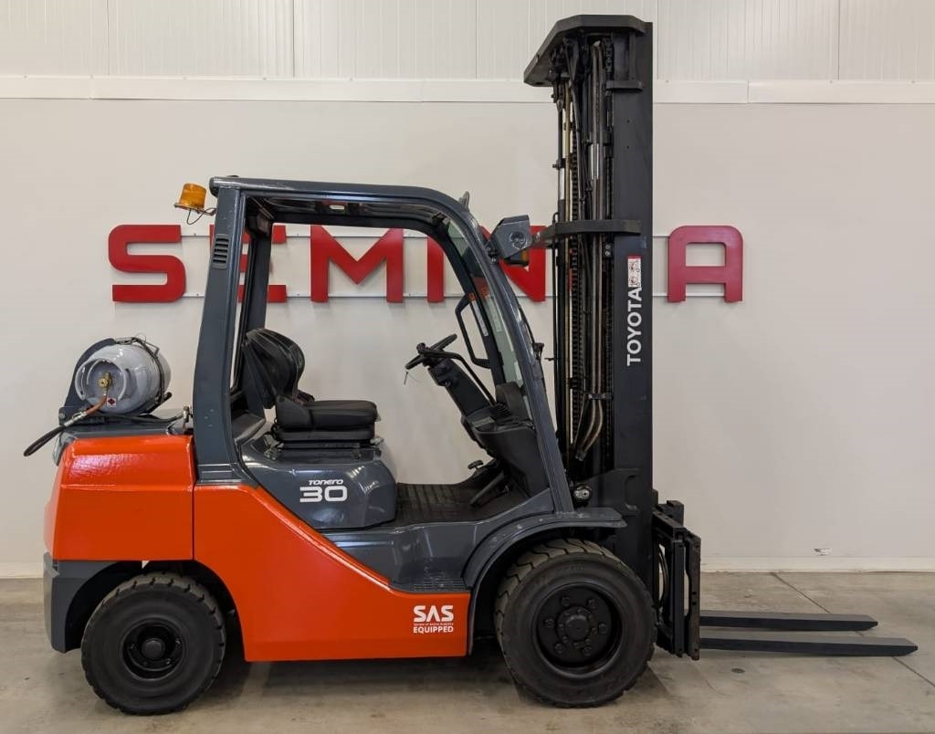 Toyota 10787 - 02-8FGF30 - Gāzes iekrāvējs: foto 2 Toyota 10787 - 02-8FGF30 - Gāzes iekrāvējs: foto 2