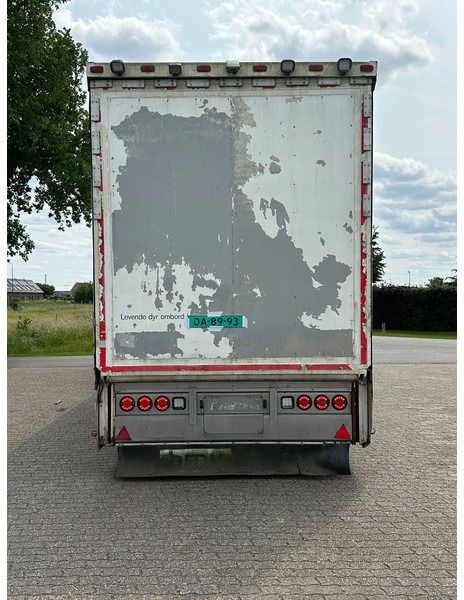 Berdex NO BERDEX HMK 4 stock livestock trailer SPF - Puspiekabe dzīvnieku pārvadāšanai: foto 5 Berdex NO BERDEX HMK 4 stock livestock trailer SPF - Puspiekabe dzīvnieku pārvadāšanai: foto 5