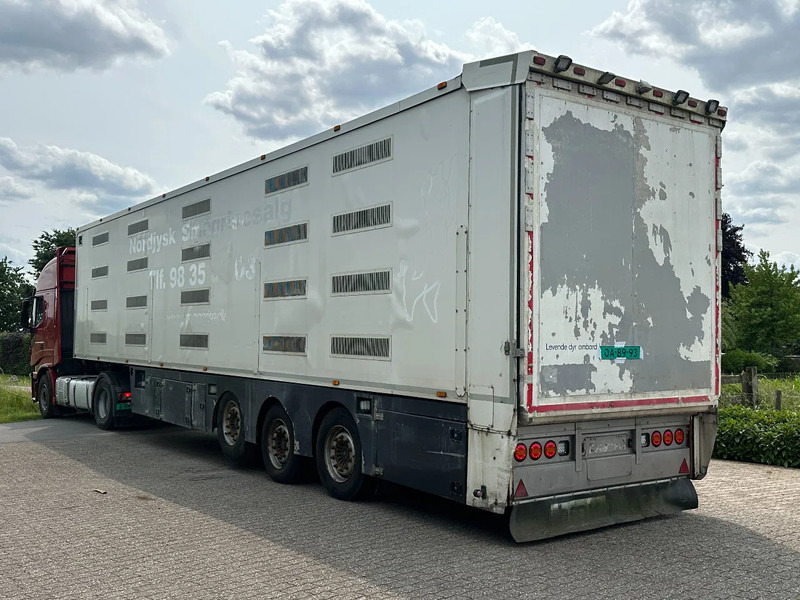 Berdex NO BERDEX HMK 4 stock livestock trailer SPF - Puspiekabe dzīvnieku pārvadāšanai: foto 4 Berdex NO BERDEX HMK 4 stock livestock trailer SPF - Puspiekabe dzīvnieku pārvadāšanai: foto 4