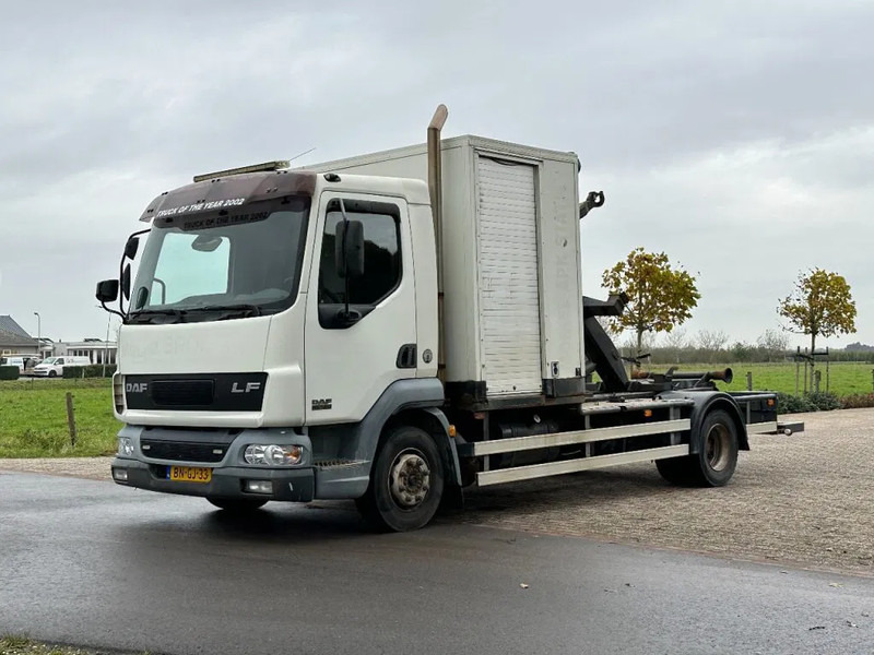 DAF LF 45 180!! HAAKARM/CONTAINER!!MOBILE WORKSHOP!! - Pacēlājs ar āķi: foto 4 DAF LF 45 180!! HAAKARM/CONTAINER!!MOBILE WORKSHOP!! - Pacēlājs ar āķi: foto 4