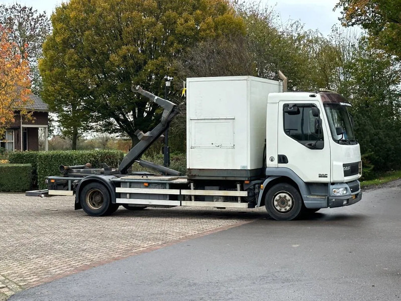 DAF LF 45 180!! HAAKARM/CONTAINER!!MOBILE WORKSHOP!! - Pacēlājs ar āķi: foto 2 DAF LF 45 180!! HAAKARM/CONTAINER!!MOBILE WORKSHOP!! - Pacēlājs ar āķi: foto 2