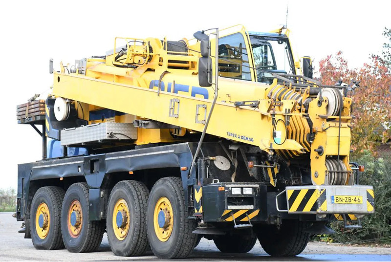 Demag AC60 CITY CLASS! Double cab!!8X8!! - Autoceltnis: foto 1 Demag AC60 CITY CLASS! Double cab!!8X8!! - Autoceltnis: foto 1