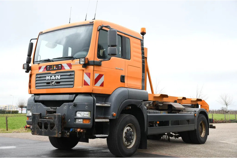 MAN TGA 18.350 4X4 BL HAAKARM/HOOKLIFT/ABROLLER!!KOMMUNAL!! - Pacēlājs ar āķi: foto 3 MAN TGA 18.350 4X4 BL HAAKARM/HOOKLIFT/ABROLLER!!KOMMUNAL!! - Pacēlājs ar āķi: foto 3