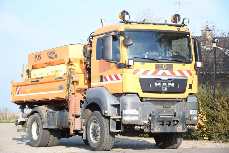 MAN TGS 18.320 4x4!! KRAN/!!!WINTERDIENST/DREISEITENKIPPER!!KOMMUNAL/KLIMA!! - Kravas automašīna pašizgāzējs, Kravas auto ar manipulatoru: foto 2 MAN TGS 18.320 4x4!! KRAN/!!!WINTERDIENST/DREISEITENKIPPER!!KOMMUNAL/KLIMA!! - Kravas automašīna pašizgāzējs, Kravas auto ar manipulatoru: foto 2