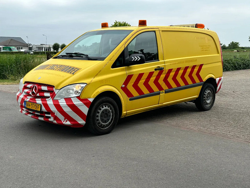 Mercedes-Benz Vito 113 CDI AUTOMAAT!!CONVOI EXCEPTIONNEL!!BEGELEIDINGSWAGEN!! - Mazs furgons: foto 3 Mercedes-Benz Vito 113 CDI AUTOMAAT!!CONVOI EXCEPTIONNEL!!BEGELEIDINGSWAGEN!! - Mazs furgons: foto 3