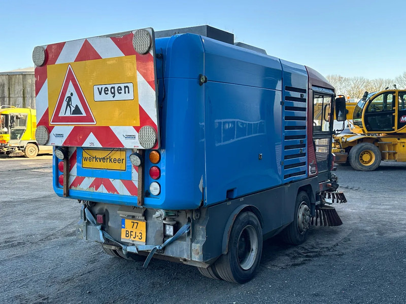 Ravo 580 VEEGMACHINE/SWEEPER!! - Ielu tīrīšanas mašīna: foto 5 Ravo 580 VEEGMACHINE/SWEEPER!! - Ielu tīrīšanas mašīna: foto 5