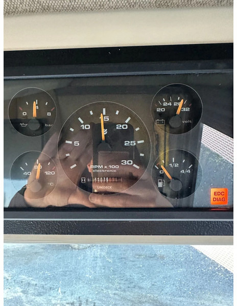 Ielu tīrīšanas mašīna Ravo 580 VEEGMACHINE/SWEEPER!!: foto 10 Ielu tīrīšanas mašīna Ravo 580 VEEGMACHINE/SWEEPER!!: foto 10