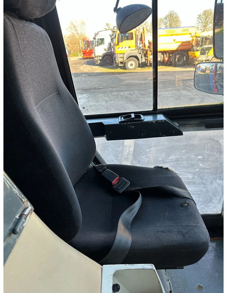 Ielu tīrīšanas mašīna Ravo 580 VEEGMACHINE/SWEEPER!!: foto 13 Ielu tīrīšanas mašīna Ravo 580 VEEGMACHINE/SWEEPER!!: foto 13