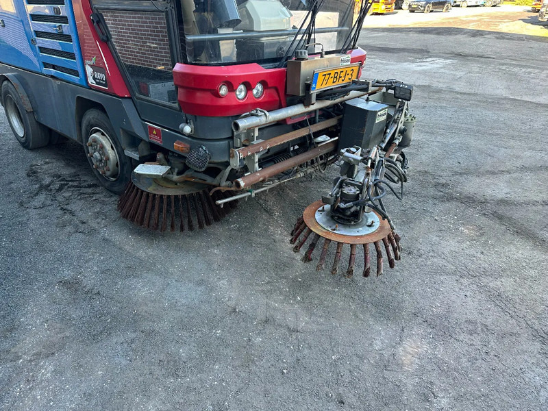 Ielu tīrīšanas mašīna Ravo 580 VEEGMACHINE/SWEEPER!!: foto 7 Ielu tīrīšanas mašīna Ravo 580 VEEGMACHINE/SWEEPER!!: foto 7