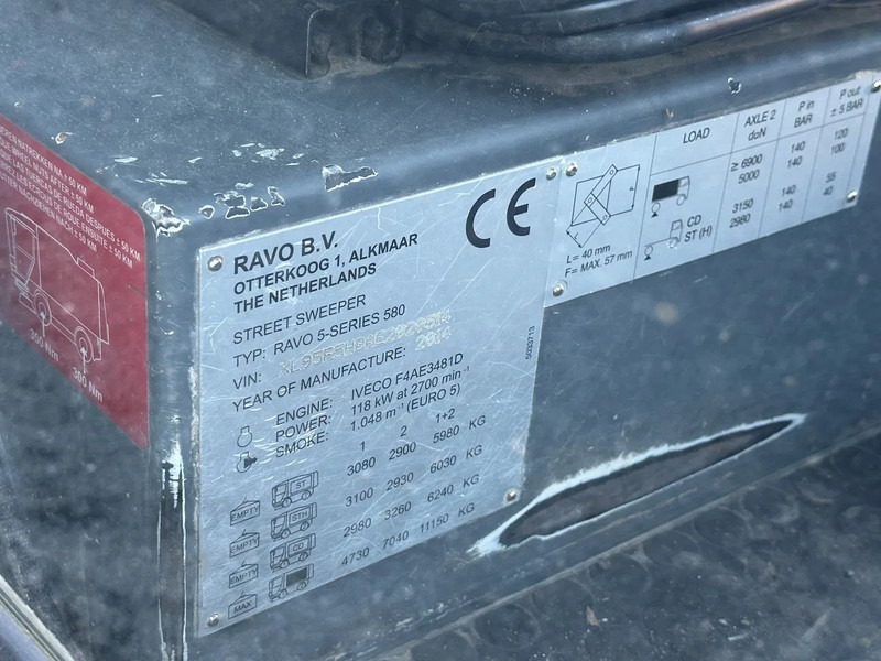 Ielu tīrīšanas mašīna Ravo 580 VEEGMACHINE/SWEEPER!!: foto 9 Ielu tīrīšanas mašīna Ravo 580 VEEGMACHINE/SWEEPER!!: foto 9