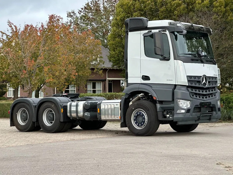 Mercedes-Benz Arocs 3351 6x4 LS!! TRK 180ton!!UNUSED!!TURBO RETARDER!!BELGIUM TRUCK!! - Vilcējs: foto 3 Mercedes-Benz Arocs 3351 6x4 LS!! TRK 180ton!!UNUSED!!TURBO RETARDER!!BELGIUM TRUCK!! - Vilcējs: foto 3