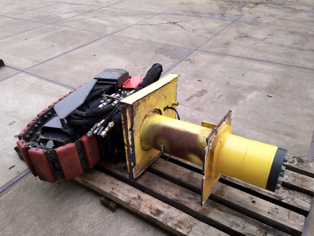 Bomag BM1000-35 - - Ritošās daļas detaļas - Celtniecības tehnika: foto 3 Bomag BM1000-35 - - Ritošās daļas detaļas - Celtniecības tehnika: foto 3