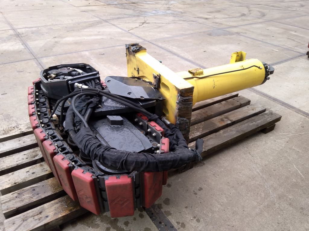 Bomag BM1000-35 - - Ritošās daļas detaļas - Celtniecības tehnika: foto 3 Bomag BM1000-35 - - Ritošās daļas detaļas - Celtniecības tehnika: foto 3
