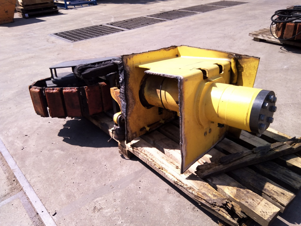 Bomag BM1200-35 - - Ritošās daļas detaļas - Celtniecības tehnika: foto 2 Bomag BM1200-35 - - Ritošās daļas detaļas - Celtniecības tehnika: foto 2