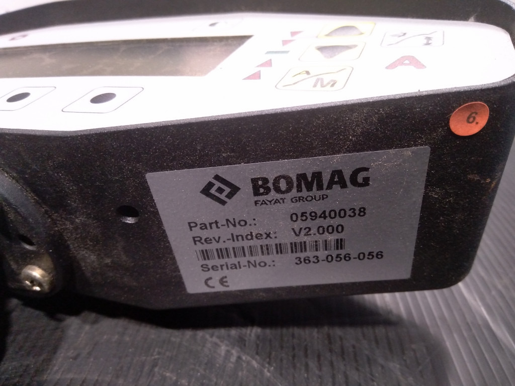 Bomag BM2000-75 - - Mērinstrumentu panelis - Celtniecības tehnika: foto 4 Bomag BM2000-75 - - Mērinstrumentu panelis - Celtniecības tehnika: foto 4