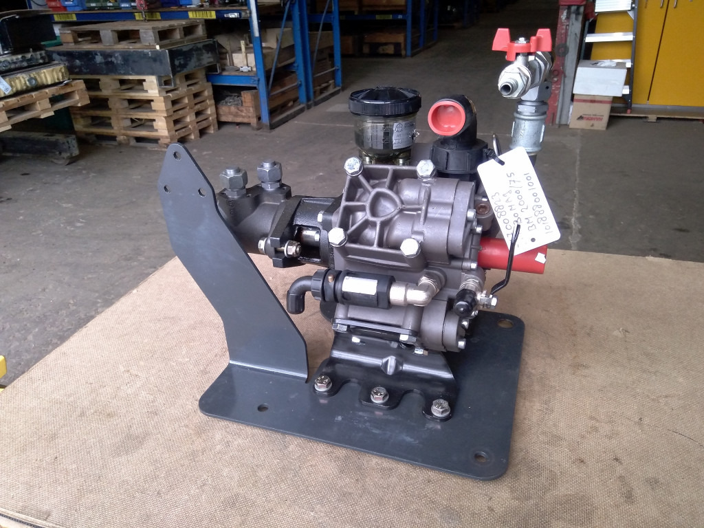 Bomag BM2000-75 - - Hidrauliskais sūknis - Celtniecības tehnika: foto 1 Bomag BM2000-75 - - Hidrauliskais sūknis - Celtniecības tehnika: foto 1