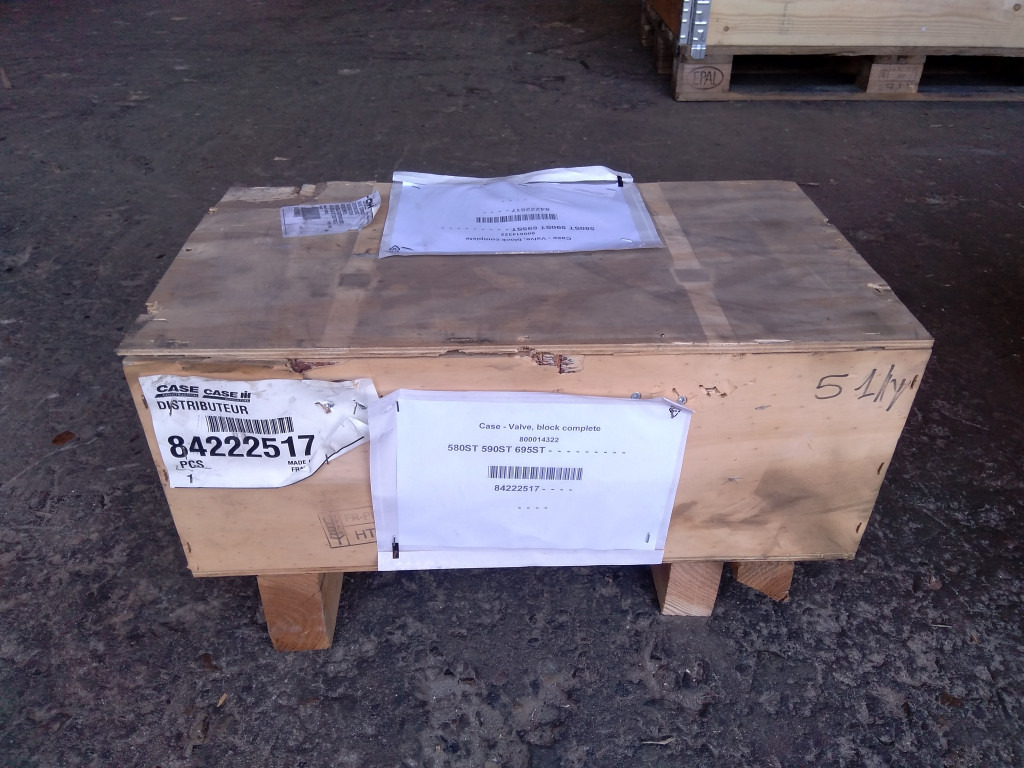 Case 84222517 - 47377730 - Hidrauliskais vārsts - Celtniecības tehnika: foto 3 Case 84222517 - 47377730 - Hidrauliskais vārsts - Celtniecības tehnika: foto 3