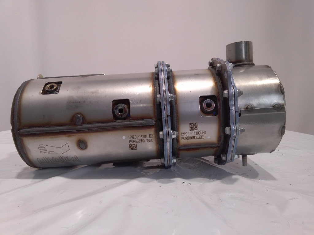 Case VV129E3016070 - 51548088 - AdBlue tvertne - Lauksaimniecības tehnika: foto 1 Case VV129E3016070 - 51548088 - AdBlue tvertne - Lauksaimniecības tehnika: foto 1