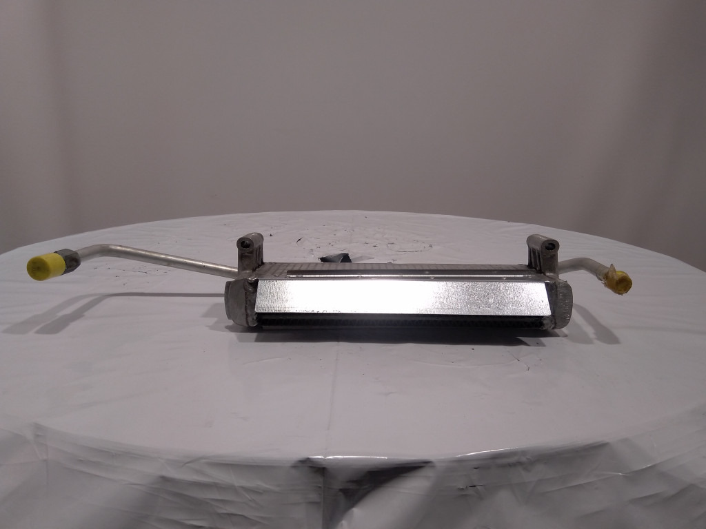 Deutz 04157695 - Eļļas dzesētājs - Celtniecības tehnika: foto 2 Deutz 04157695 - Eļļas dzesētājs - Celtniecības tehnika: foto 2