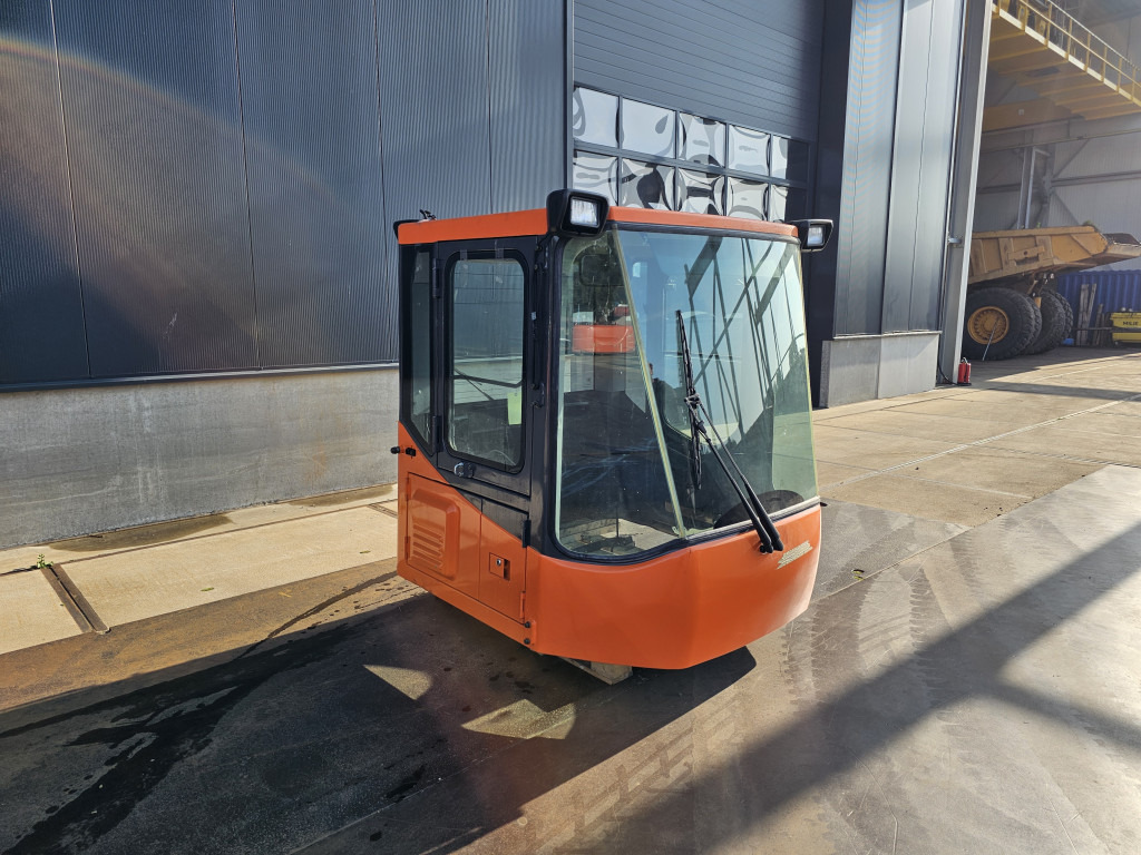 Doosan 220101-00071B - 220101-00071A - Kabīne - Celtniecības tehnika: foto 3 Doosan 220101-00071B - 220101-00071A - Kabīne - Celtniecības tehnika: foto 3