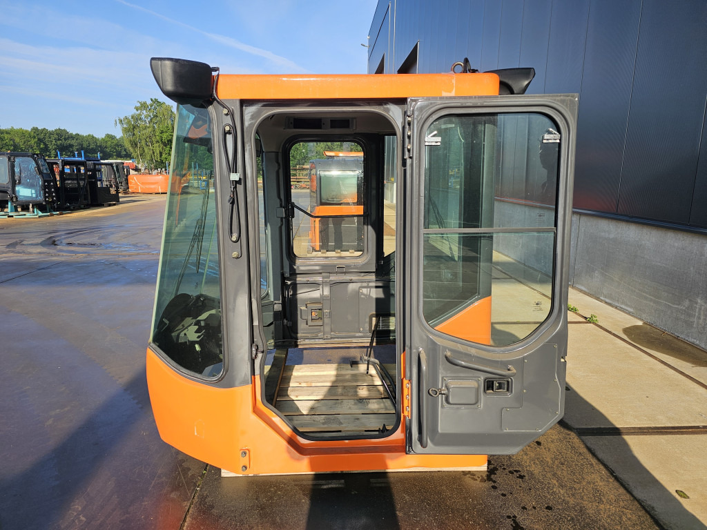 Jaunā Kabīne - Celtniecības tehnika Doosan 220101-00071B - 220101-00071B: foto 9