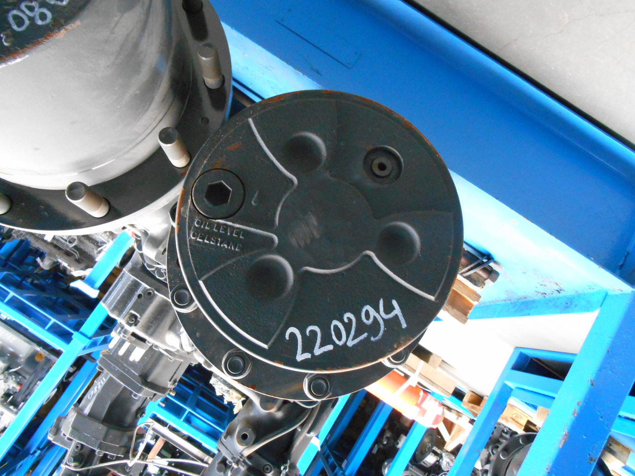 Hitachi 4457334 - 4472020106 - Aizmugurējā ass - Celtniecības tehnika: foto 5 Hitachi 4457334 - 4472020106 - Aizmugurējā ass - Celtniecības tehnika: foto 5