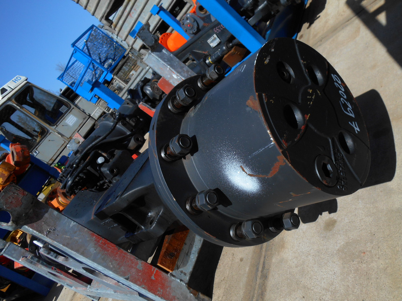 Hitachi 4457336 - Aizmugurējā ass - Celtniecības tehnika: foto 3 Hitachi 4457336 - Aizmugurējā ass - Celtniecības tehnika: foto 3