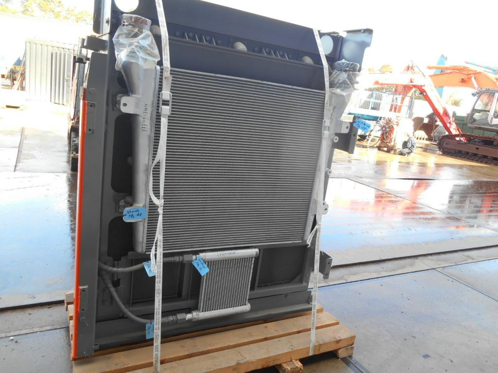 Hitachi 4682289 - Radiators - Celtniecības tehnika: foto 2 Hitachi 4682289 - Radiators - Celtniecības tehnika: foto 2