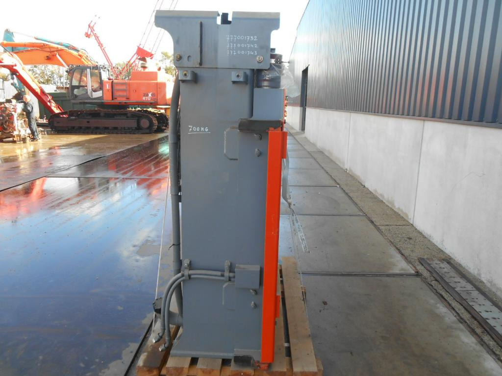 Hitachi 4682424 - Radiators - Celtniecības tehnika: foto 3 Hitachi 4682424 - Radiators - Celtniecības tehnika: foto 3