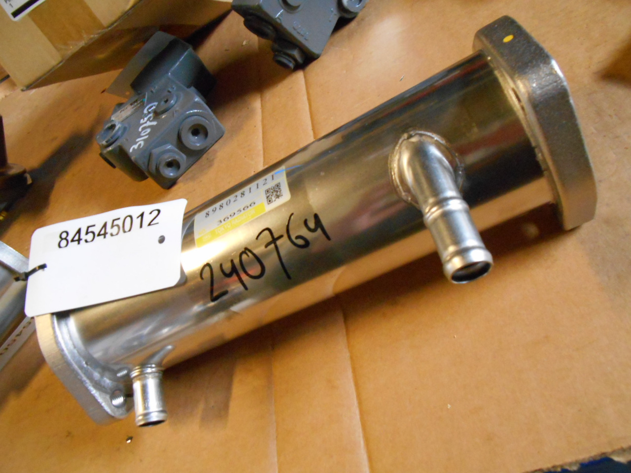 Hitachi 8980281121 - EGR dzesētājs - Lauksaimniecības tehnika: foto 2 Hitachi 8980281121 - EGR dzesētājs - Lauksaimniecības tehnika: foto 2