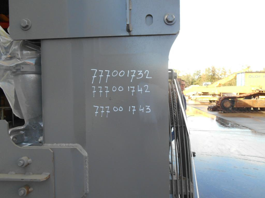 Hitachi YA60020986 - Radiators - Celtniecības tehnika: foto 1 Hitachi YA60020986 - Radiators - Celtniecības tehnika: foto 1