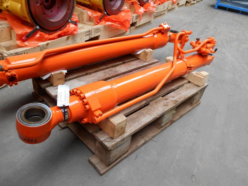 Hitachi ZX135US - - Hidrauliskais cilindrs - Celtniecības tehnika: foto 2 Hitachi ZX135US - - Hidrauliskais cilindrs - Celtniecības tehnika: foto 2