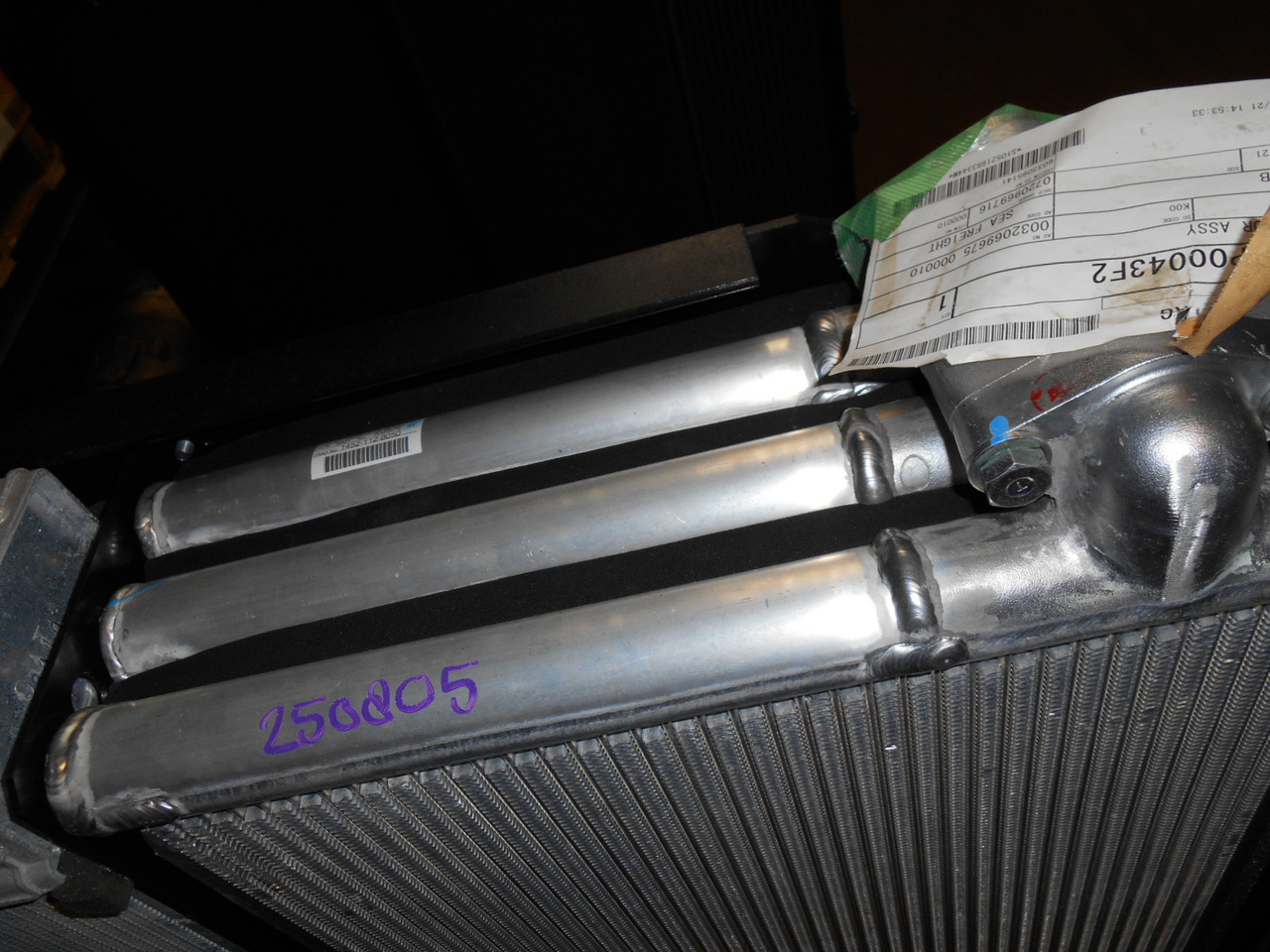 Kobelco LC05P00043F2 - LC05P00043S002 - Eļļas dzesētājs - Celtniecības tehnika: foto 2 Kobelco LC05P00043F2 - LC05P00043S002 - Eļļas dzesētājs - Celtniecības tehnika: foto 2