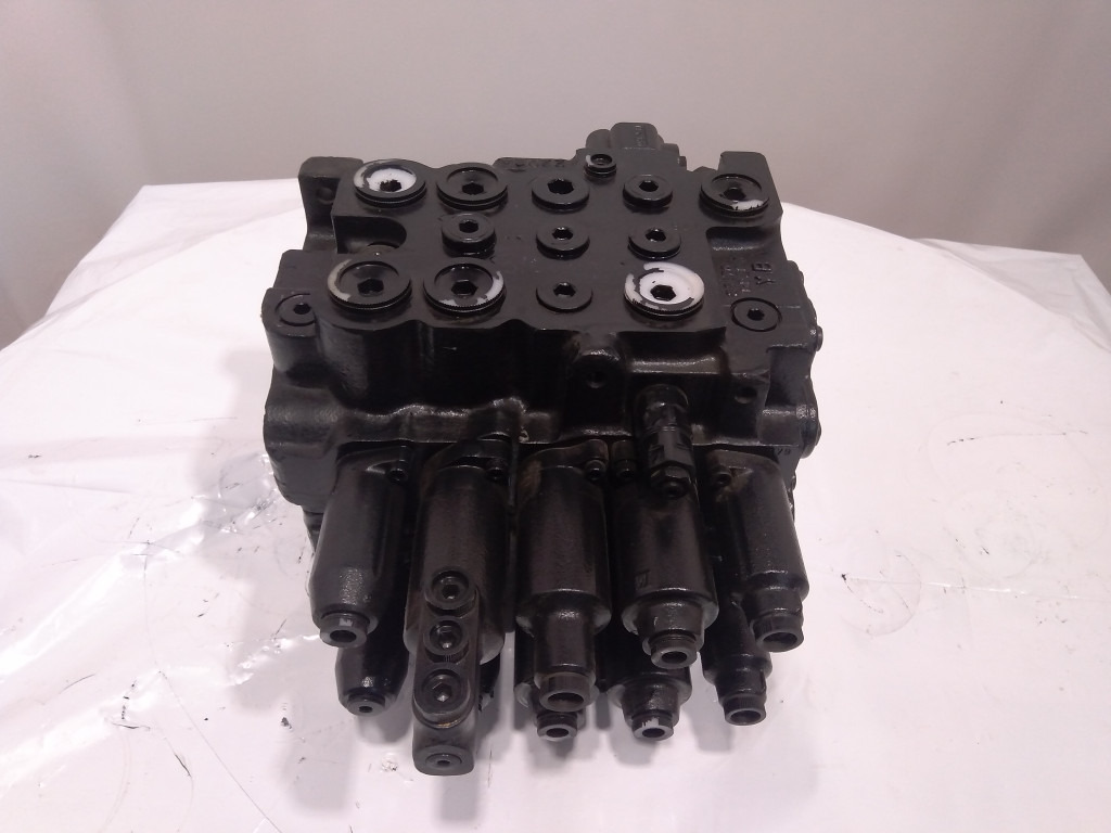 Kobelco YN30V00089F2 - Hidrauliskais vārsts - Celtniecības tehnika: foto 5 Kobelco YN30V00089F2 - Hidrauliskais vārsts - Celtniecības tehnika: foto 5