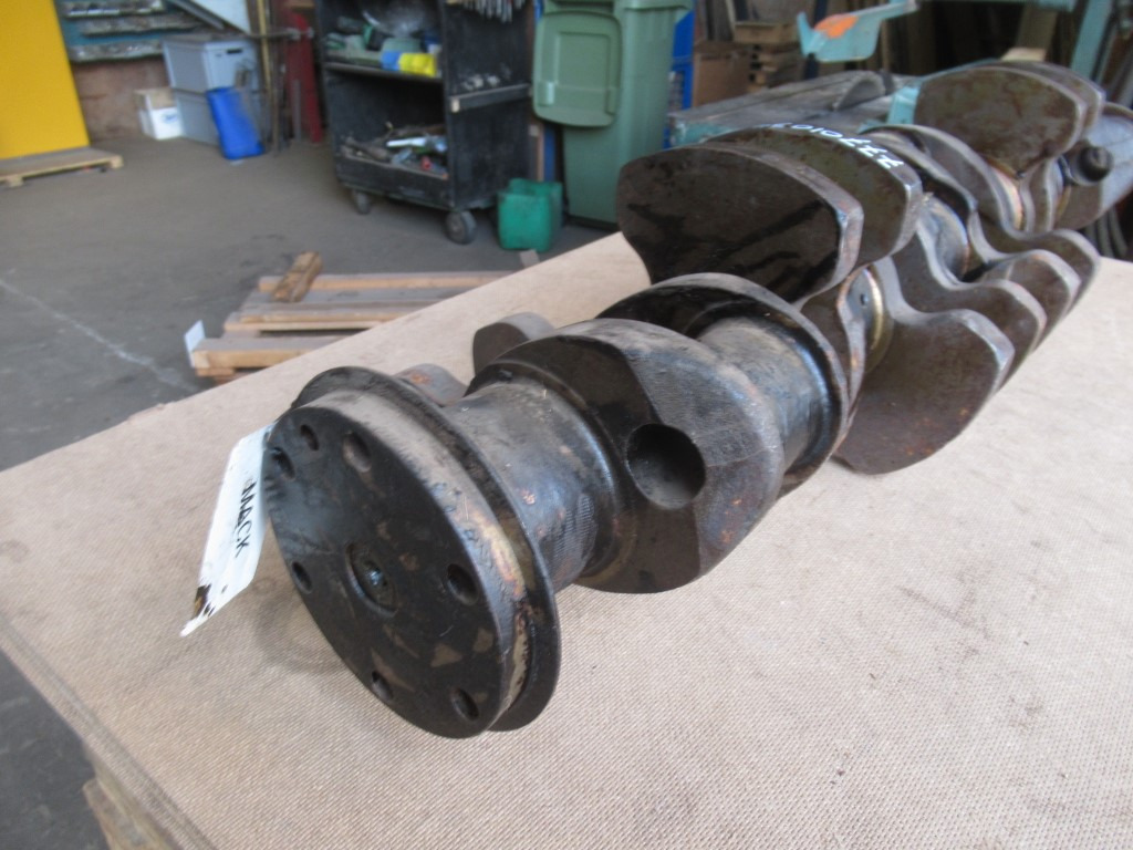 Mack 456GC518G - - Kloķvārpsta - Celtniecības tehnika: foto 3 Mack 456GC518G - - Kloķvārpsta - Celtniecības tehnika: foto 3