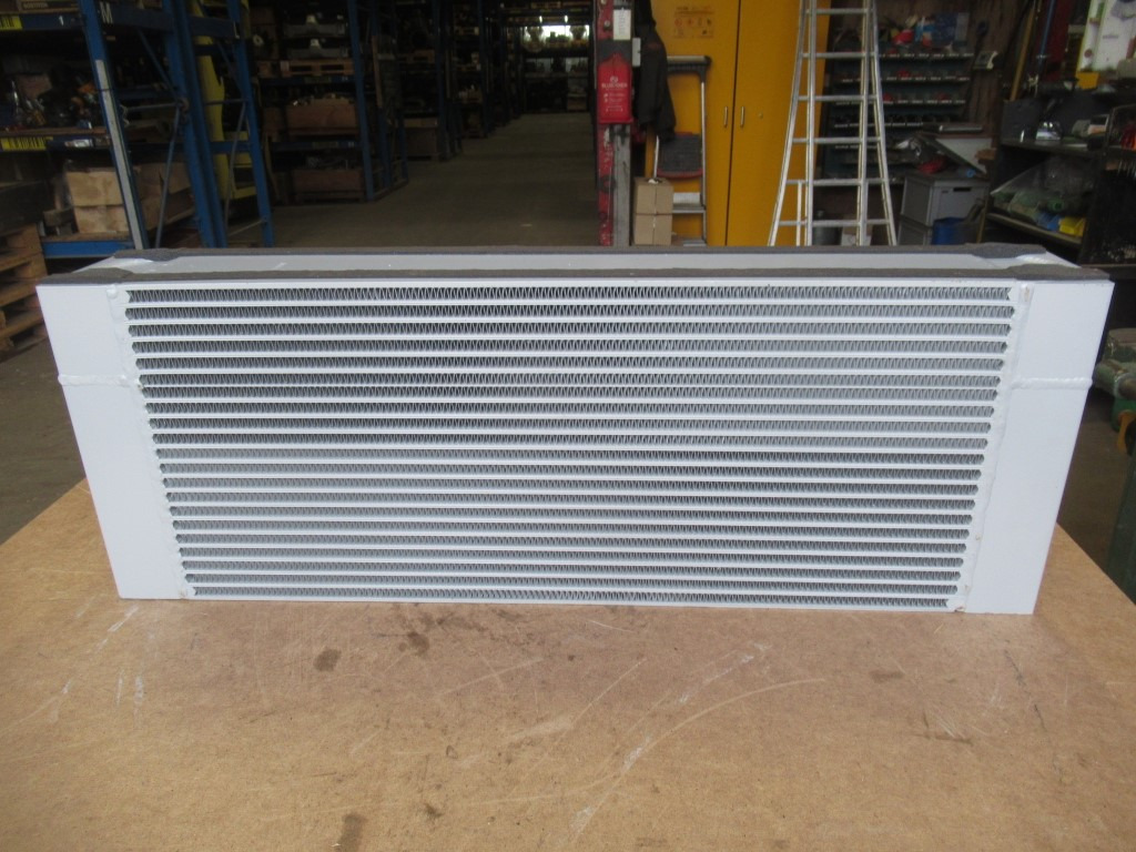 New Holland 6904525 - Dzesēšanas sistēma - Lauksaimniecības tehnika: foto 4 New Holland 6904525 - Dzesēšanas sistēma - Lauksaimniecības tehnika: foto 4